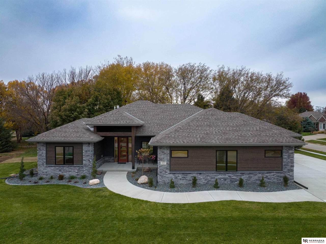 889 Arbor Drive - Photo 1