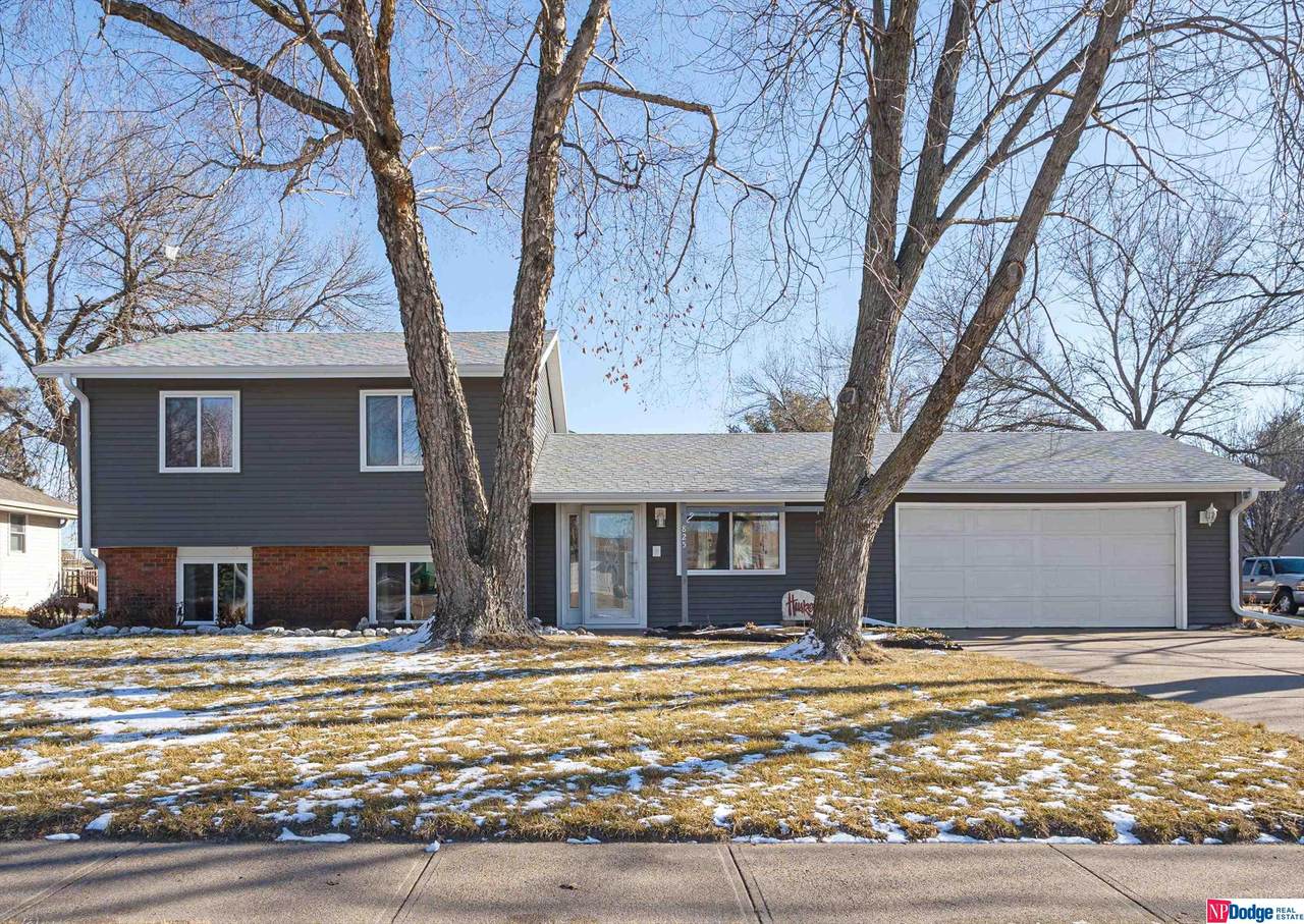 825 East Street - Photo 1