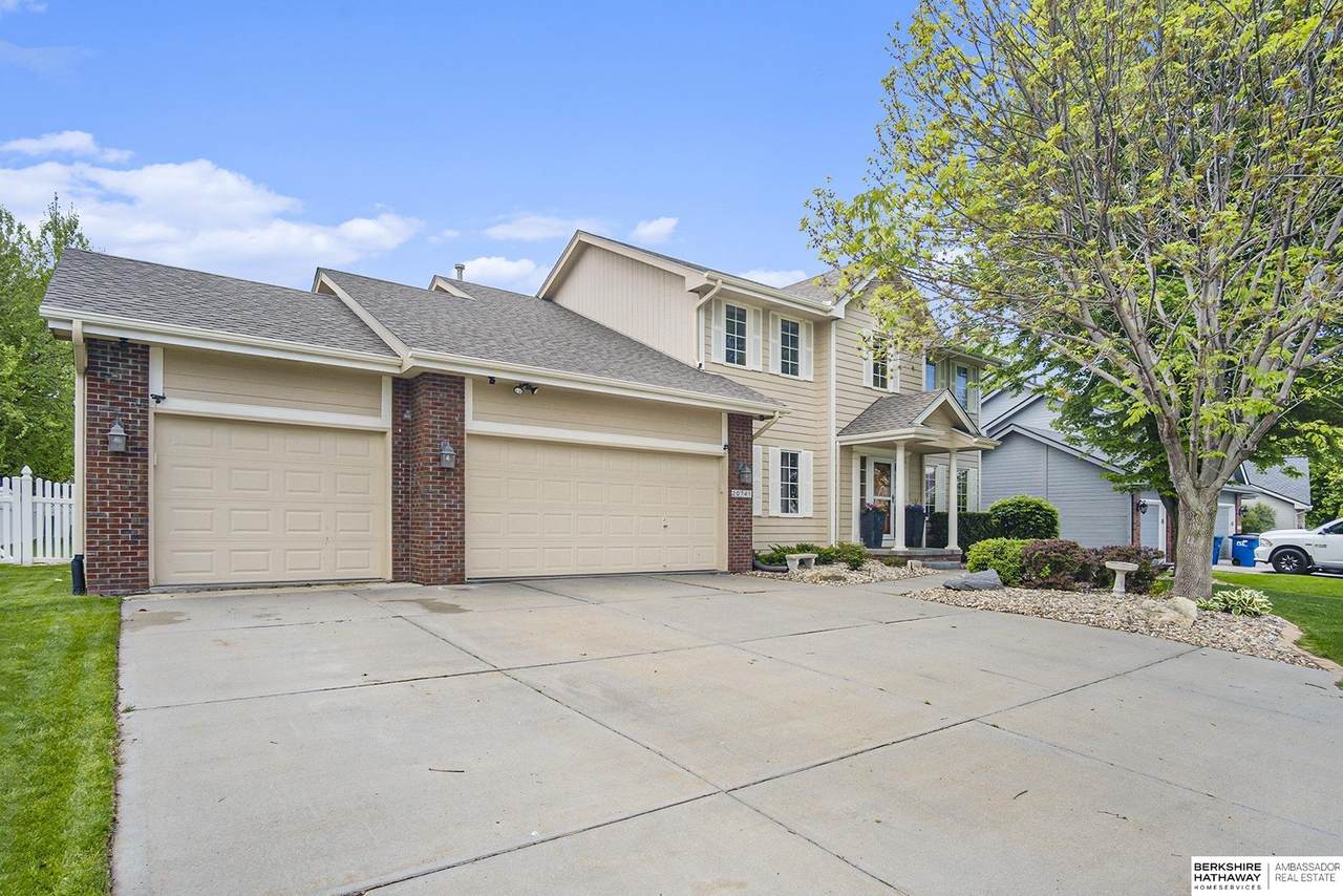 20741 Sequoia Street - Photo 1
