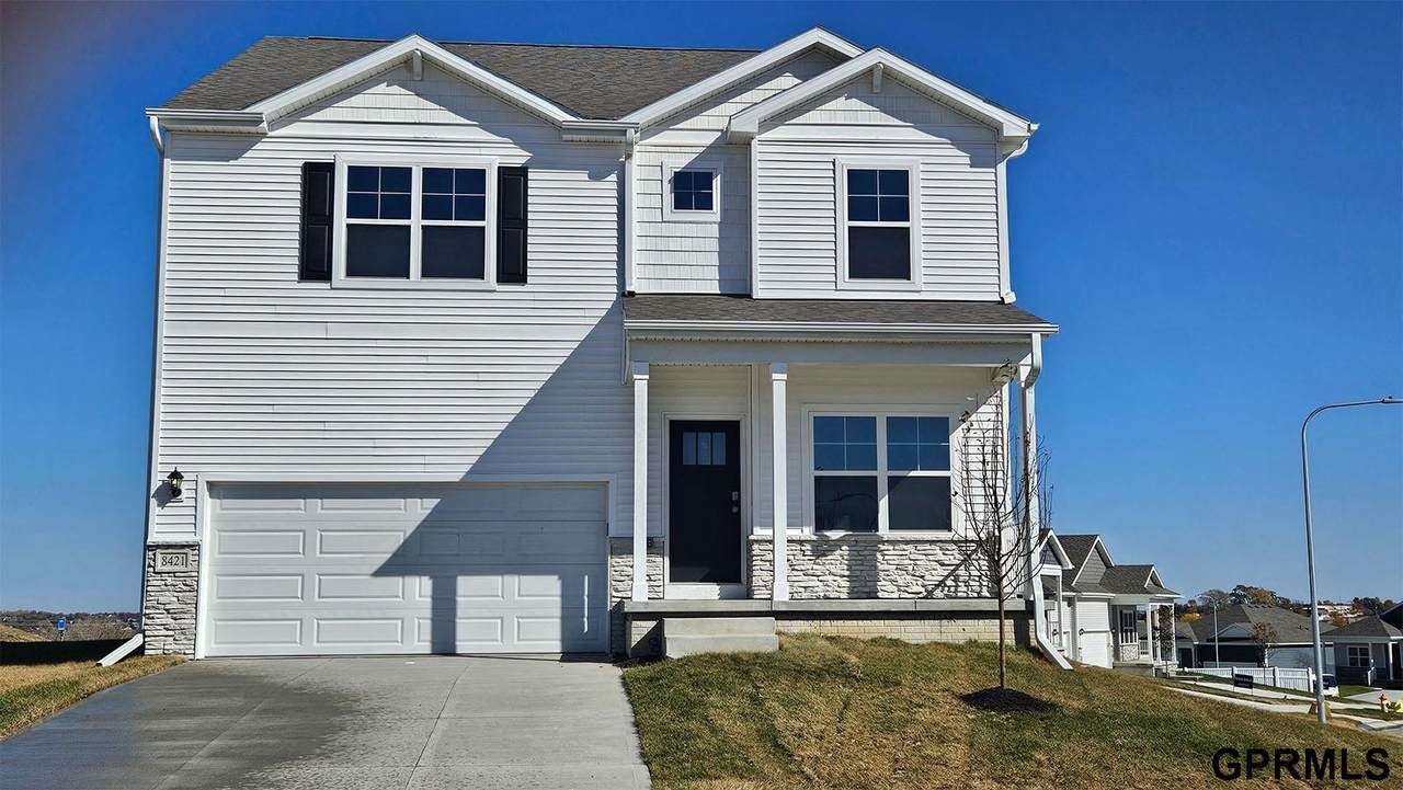 8421 176th Avenue - Photo 1