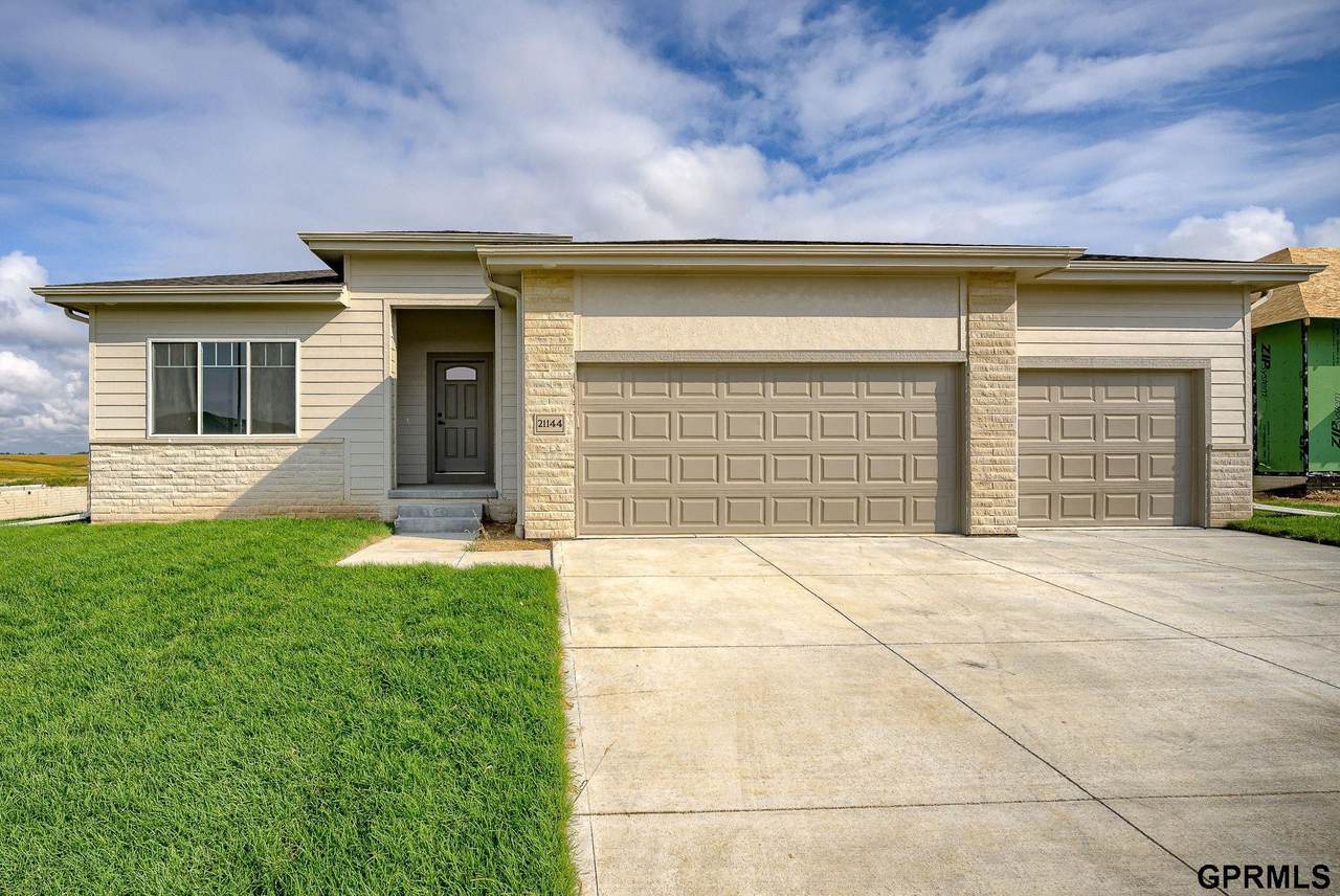 21144 Hartman Avenue - Photo 1