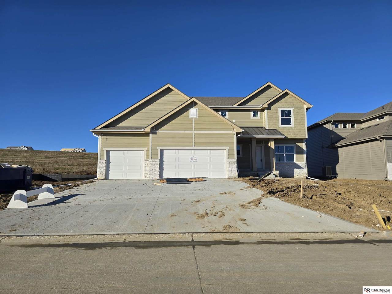 11010 159 Avenue - Photo 1
