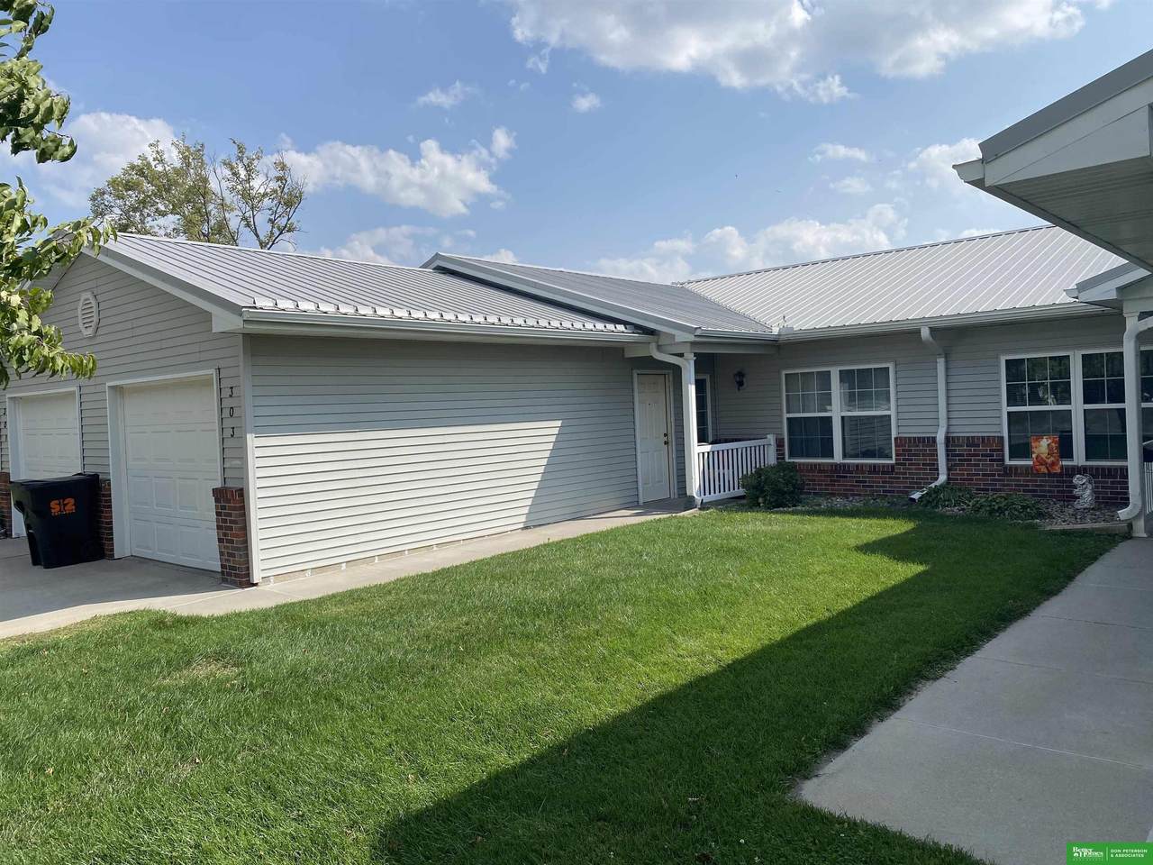 301-307 Pine Street - Photo 1