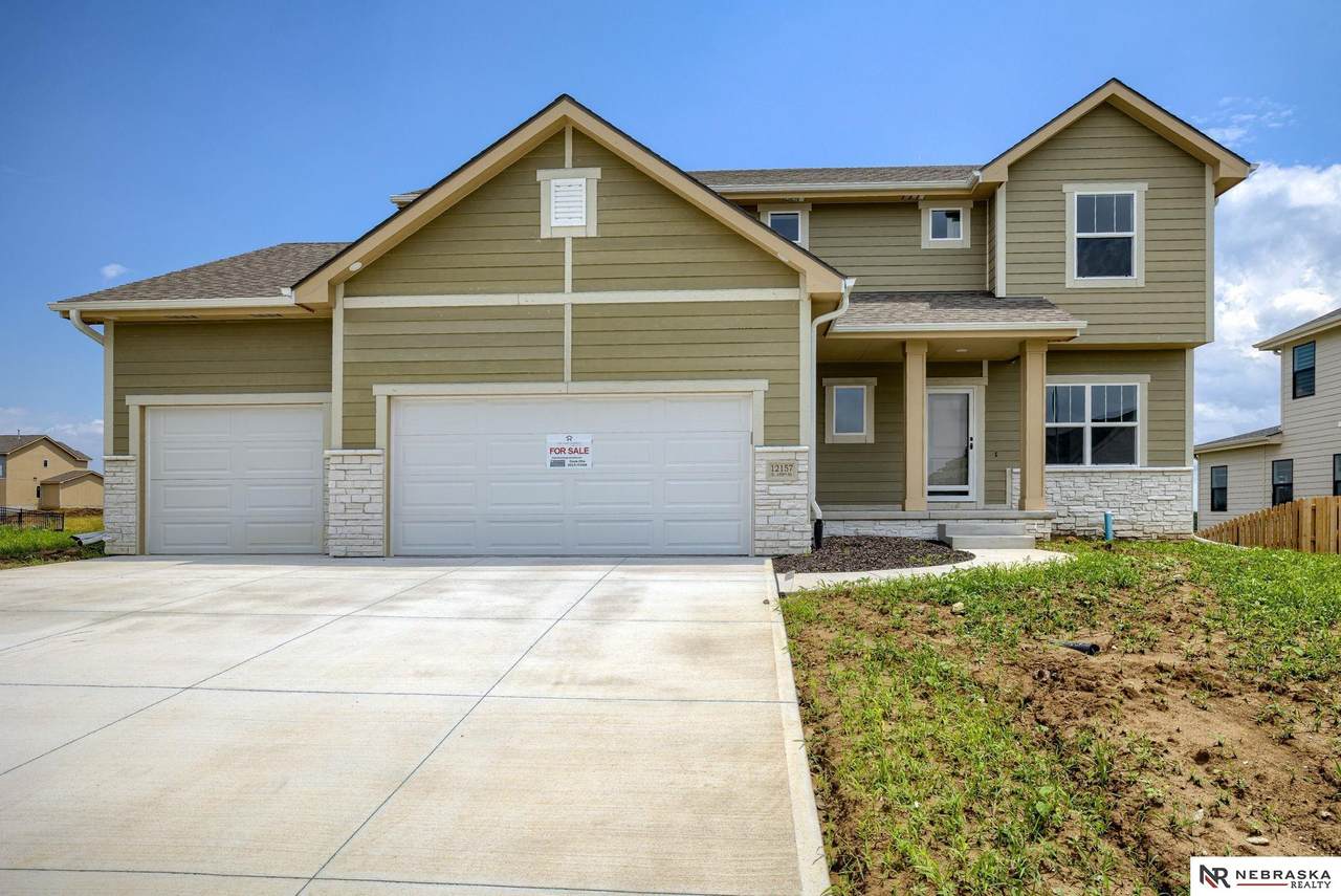 12157 109th Street - Photo 1