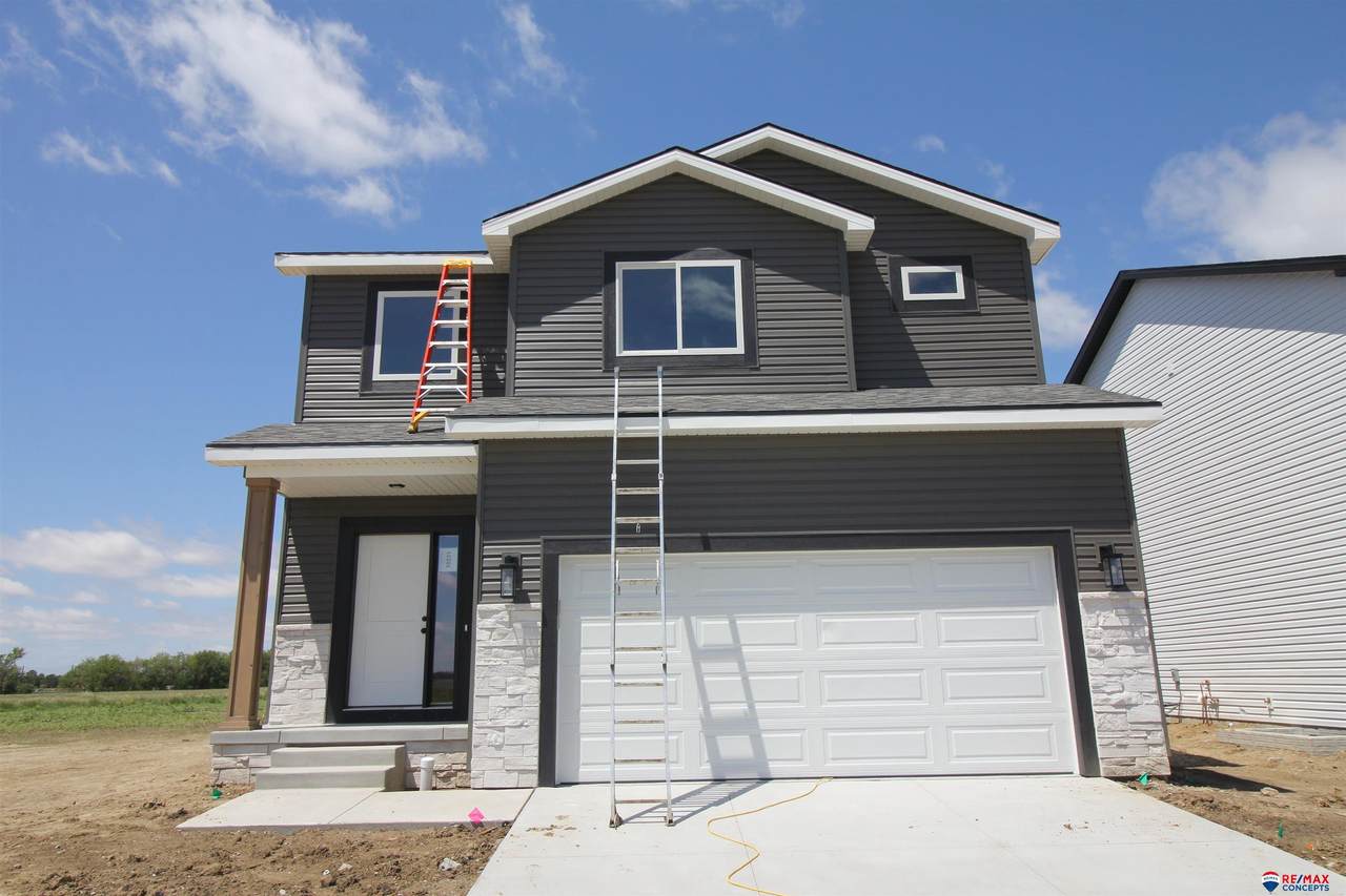 10531 76th Street - Photo 1