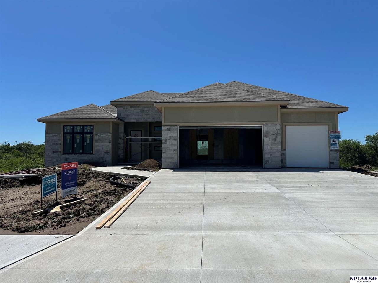 10454 118 Street - Photo 1