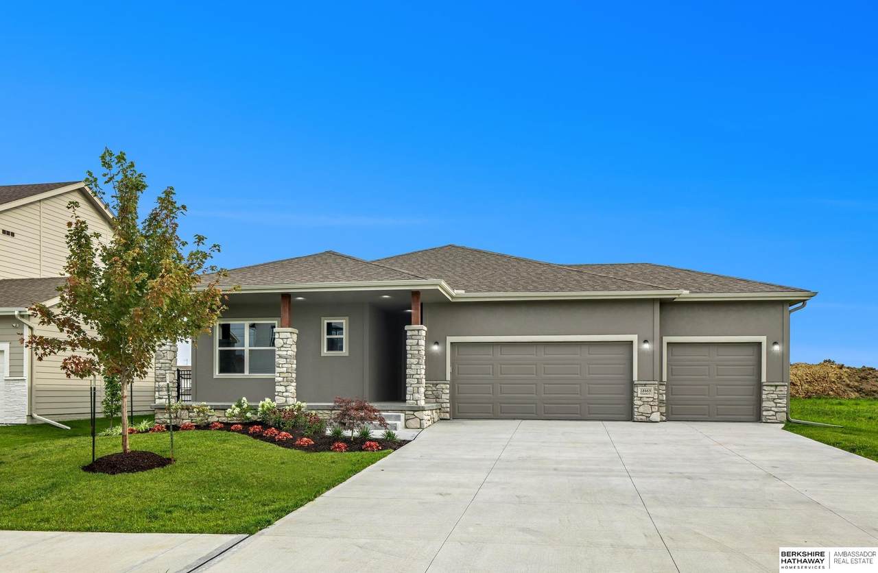 18469 Palisades Drive - Photo 1