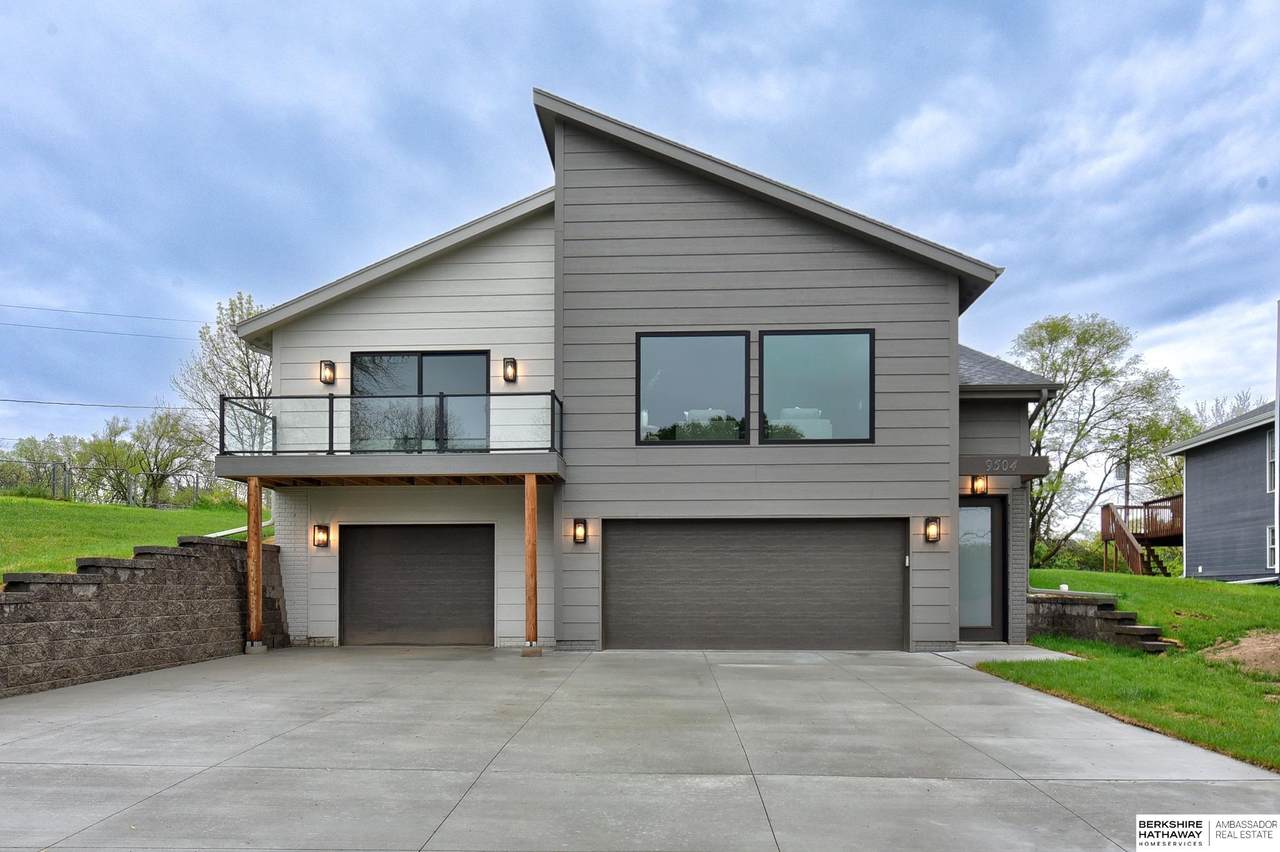9504 Dawn Drive - Photo 1