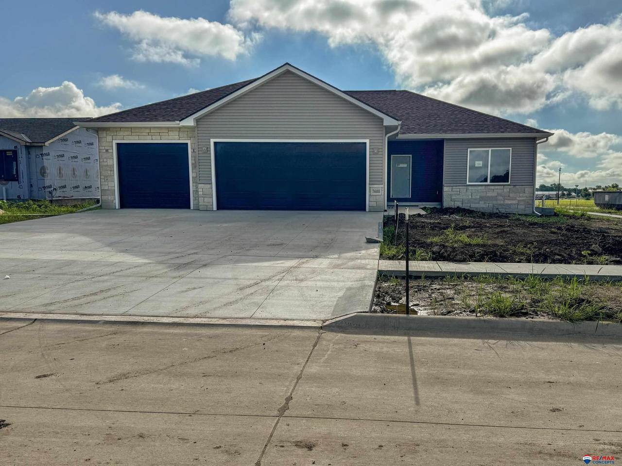 7600 50th Street - Photo 1