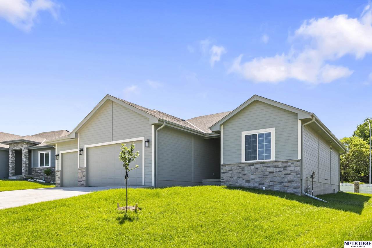 9228 71 Avenue - Photo 1