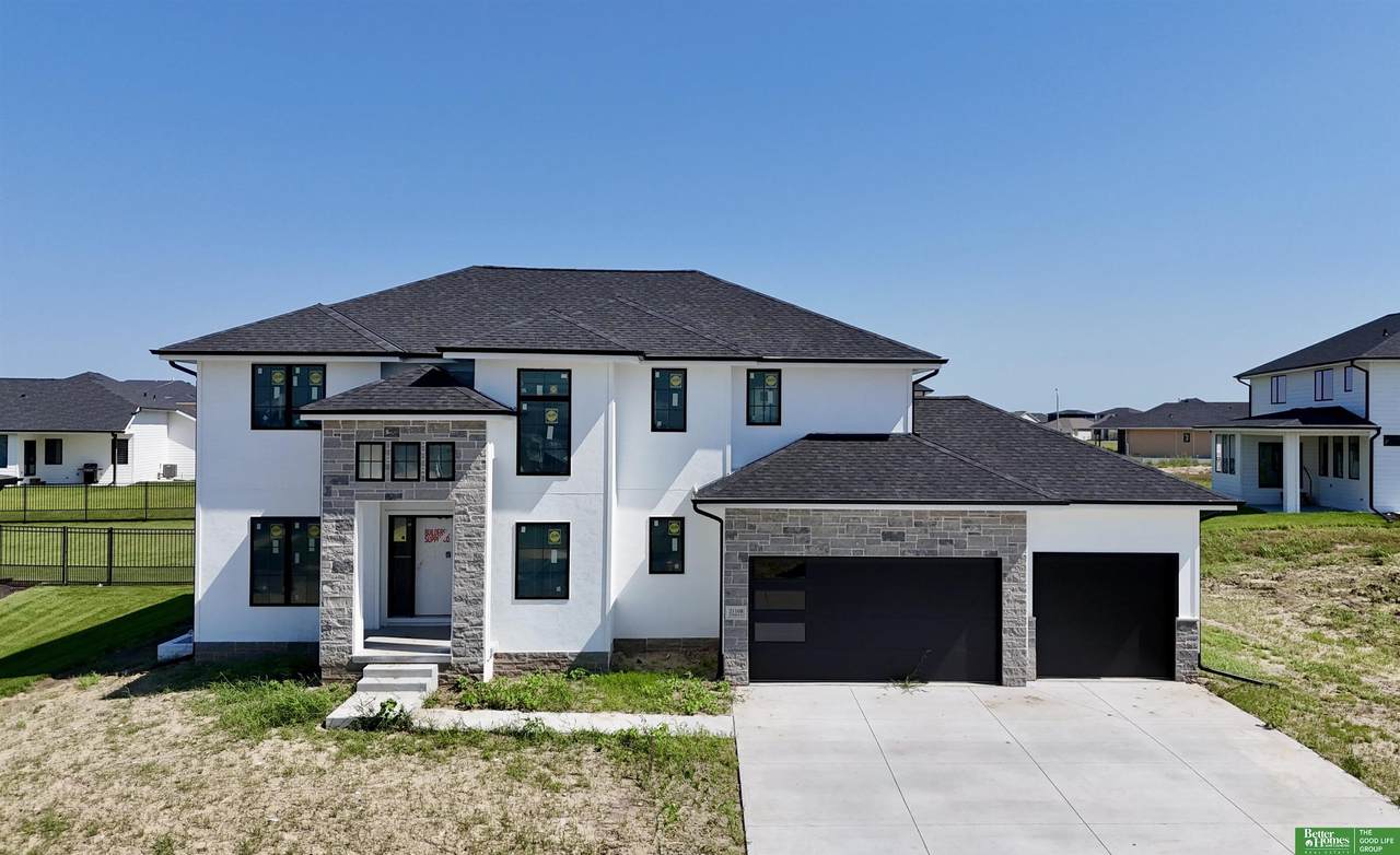 21108 Arlington Street - Photo 1