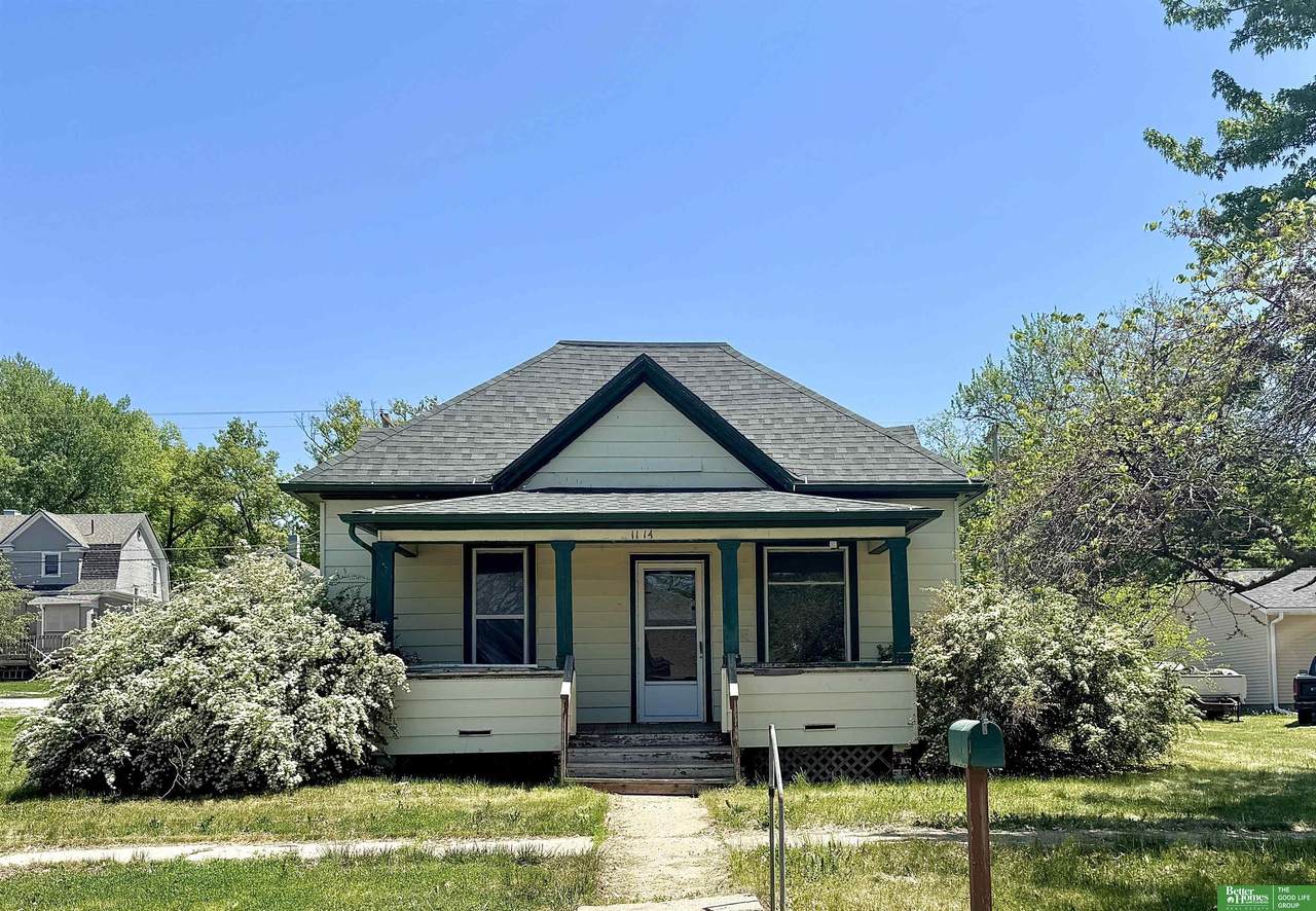 1114 Burlington Avenue - Photo 1