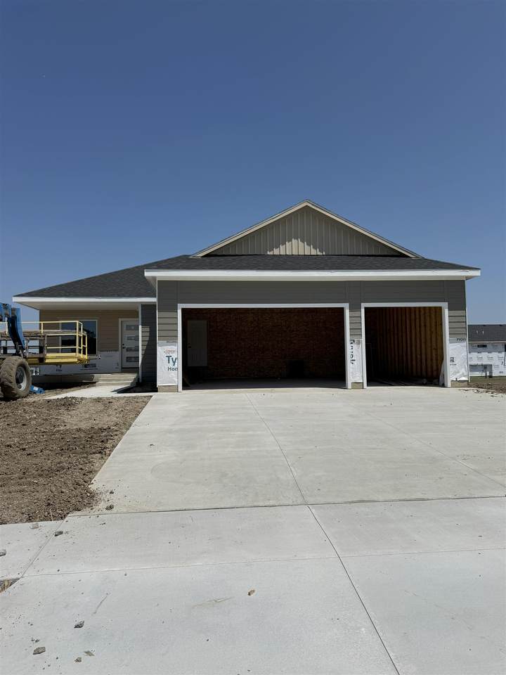 5800 Catalina Street - Photo 1