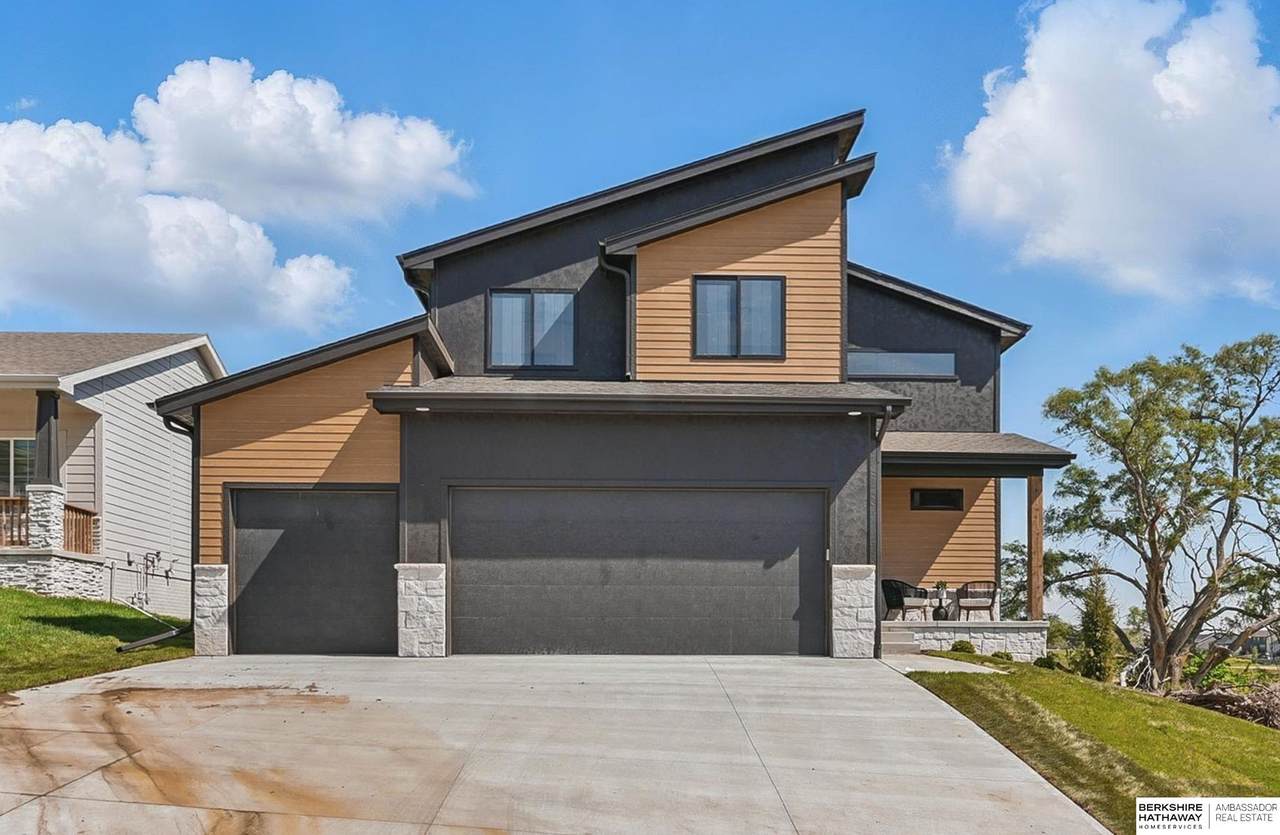 17542 Potter Street - Photo 1