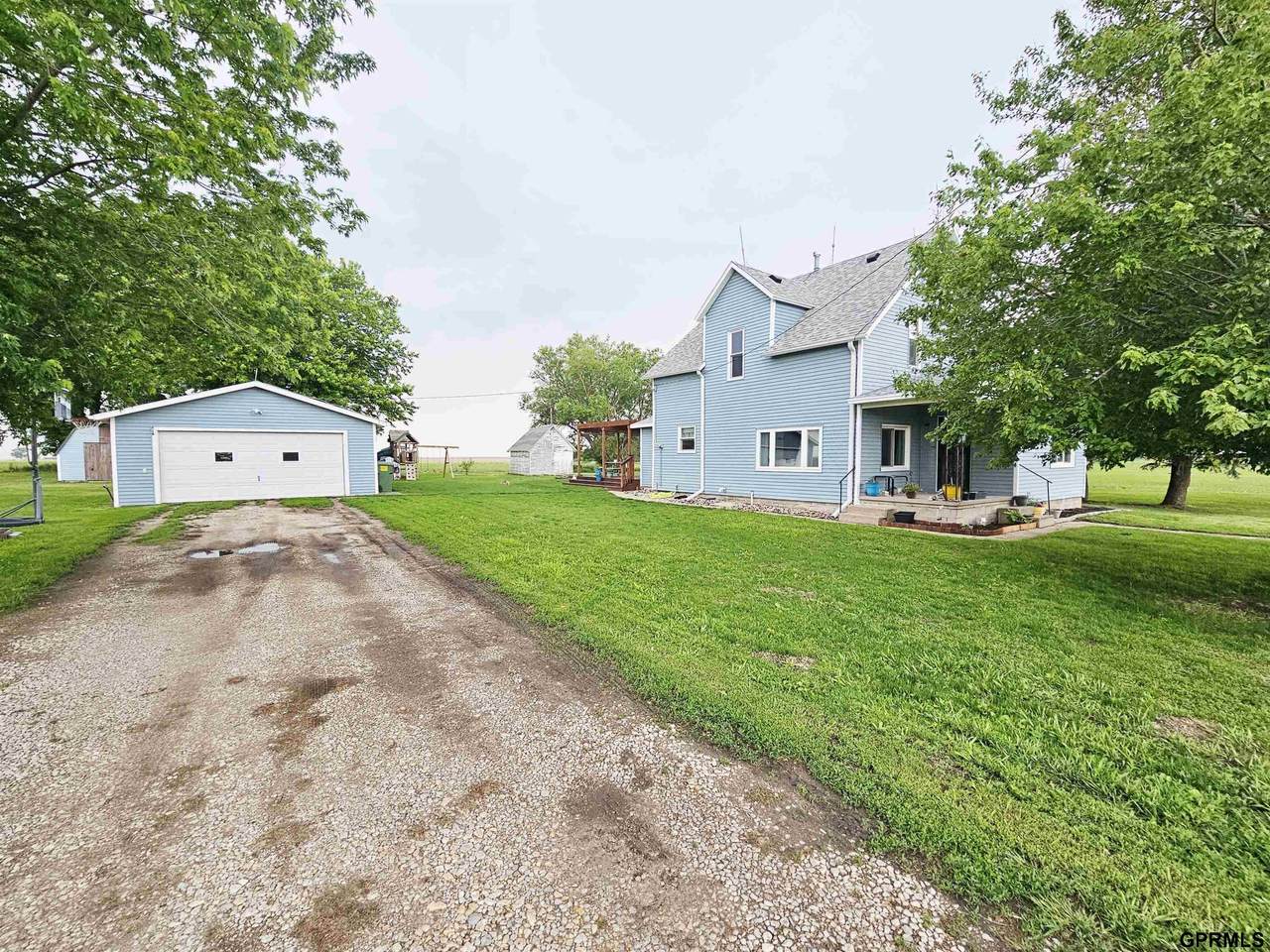 401 Chestnut Avenue - Photo 1