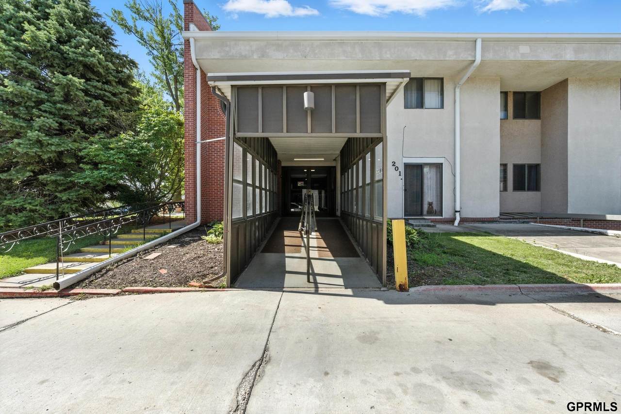 2820 N 66th Avenue - Photo 1