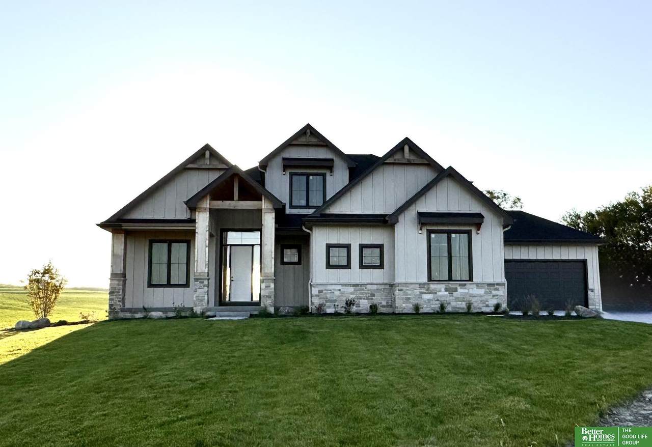 16651 226th Plaza - Photo 1