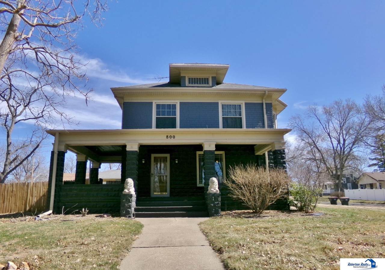 800 12Th Street - Photo 1