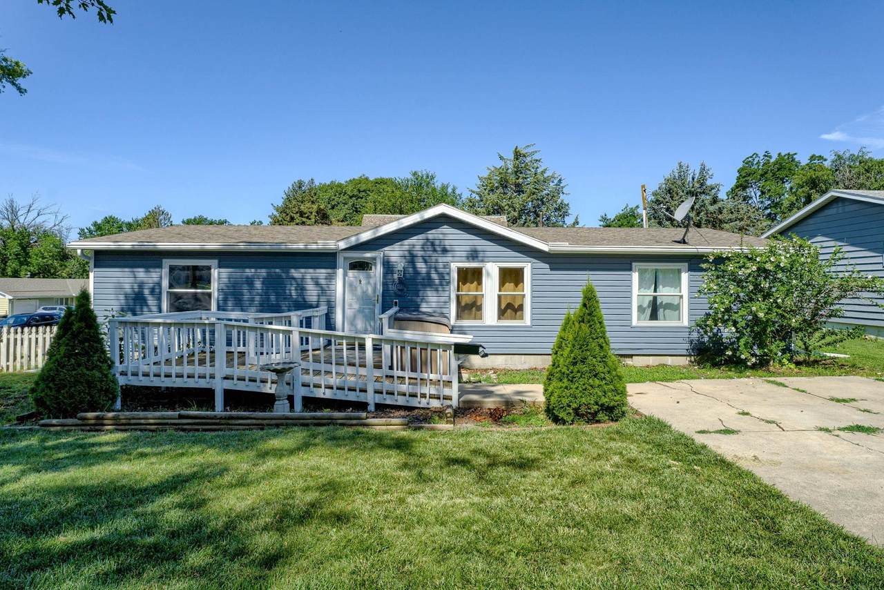 202 20th Street - Photo 1