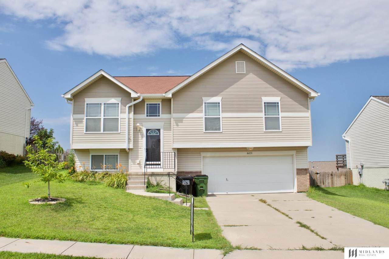16128 Cottonwood Avenue - Photo 1