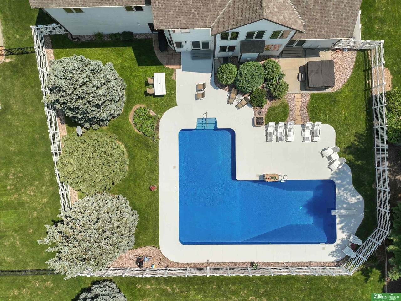 9902 173 Circle - Photo 1