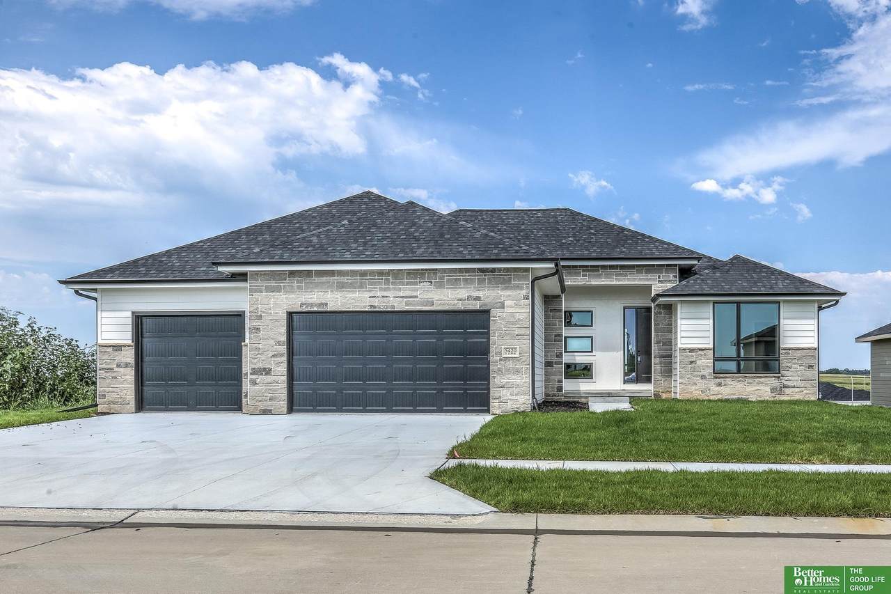 5420 213th Street - Photo 1