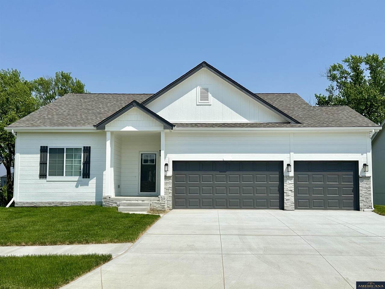 5639 184 Street - Photo 1