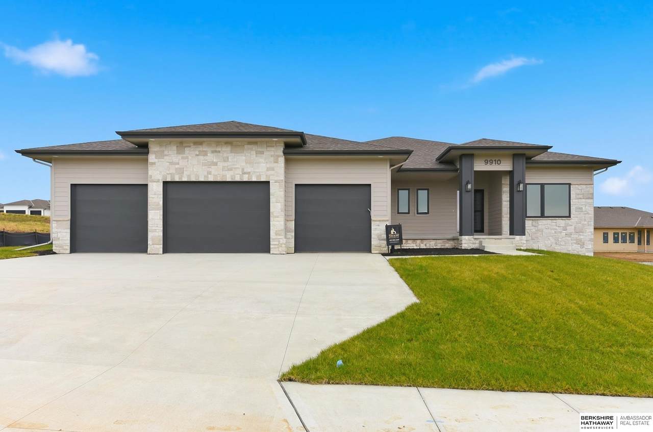 9910 Cimarron Street - Photo 1