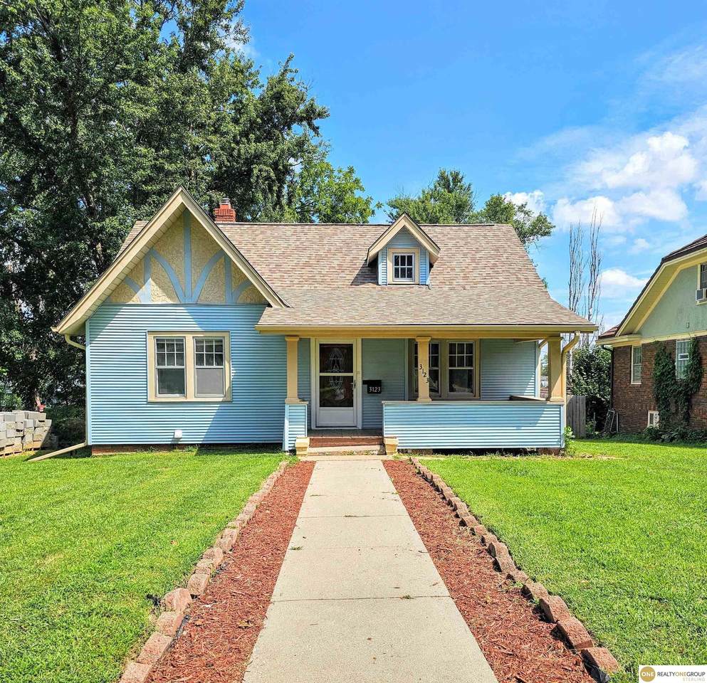 3123 47th Avenue - Photo 1