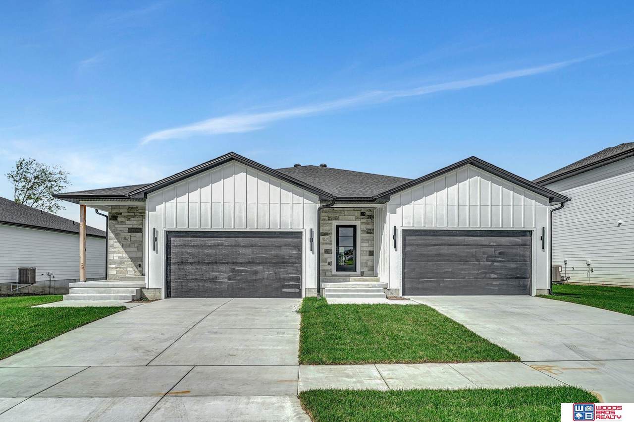 10215 33rd Street - Photo 1