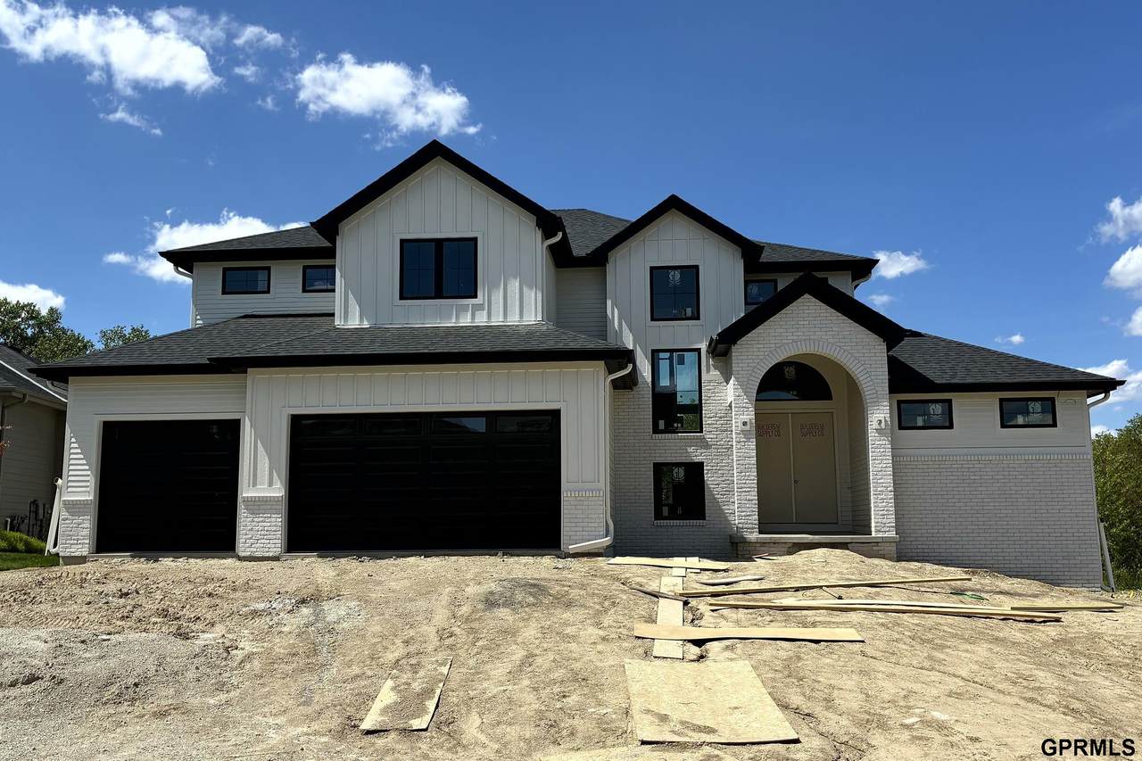 3912 213 Avenue - Photo 1