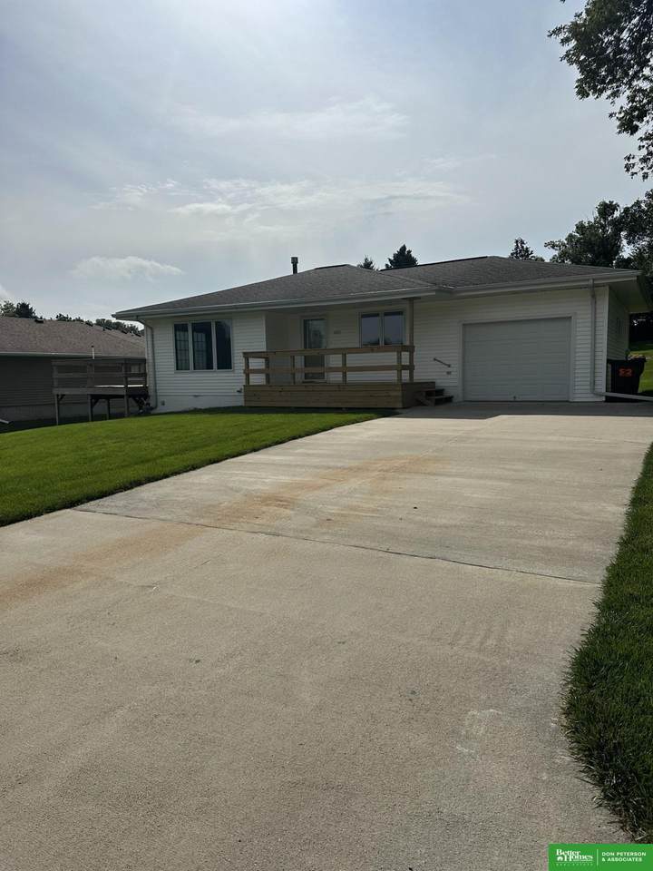 601 Valley Street - Photo 1