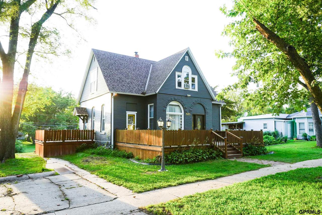 571 3rd Street - Photo 1