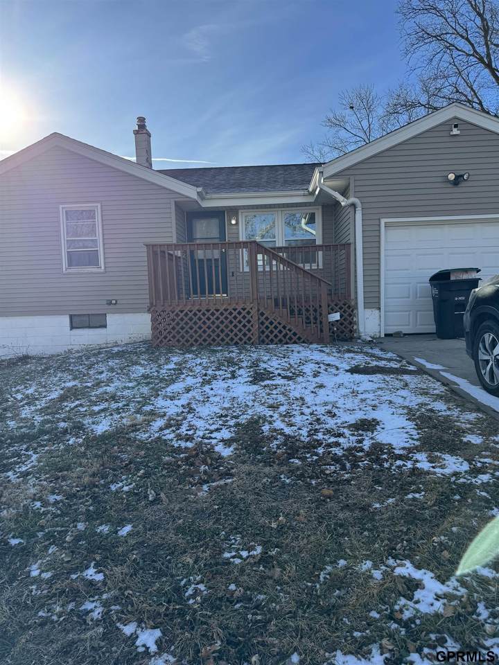 5721 Manderson Street - Photo 1