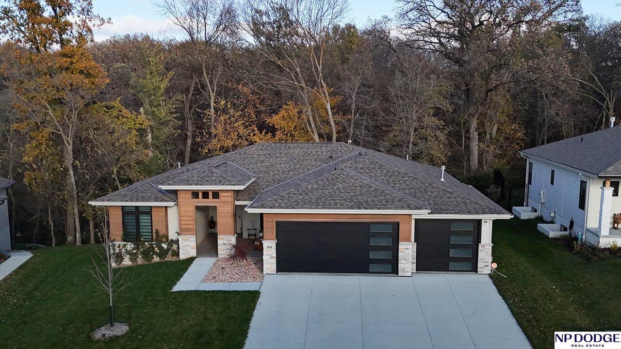 1835 Balsam Street - Photo 1