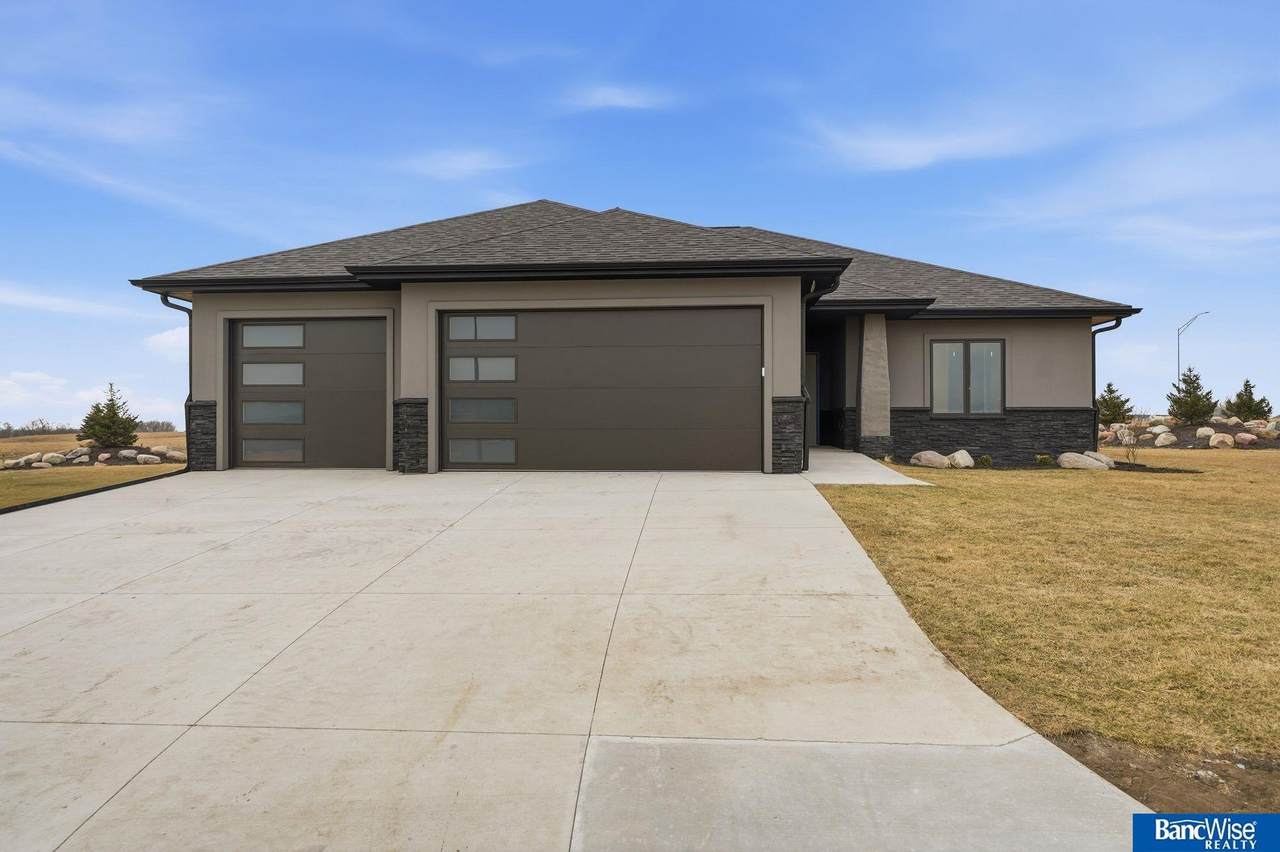 4000 Primrose Place - Photo 1