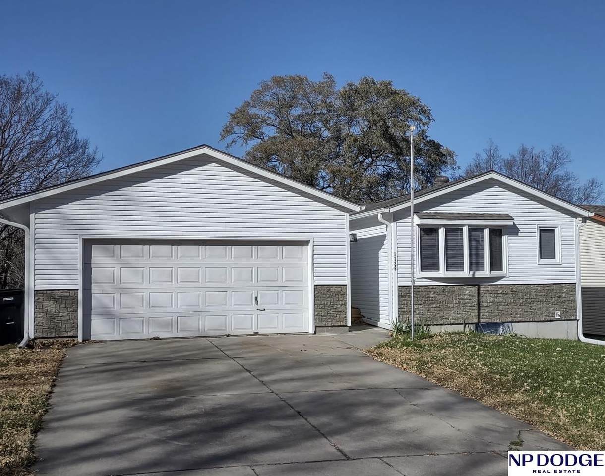 1136 Galloway Avenue - Photo 1