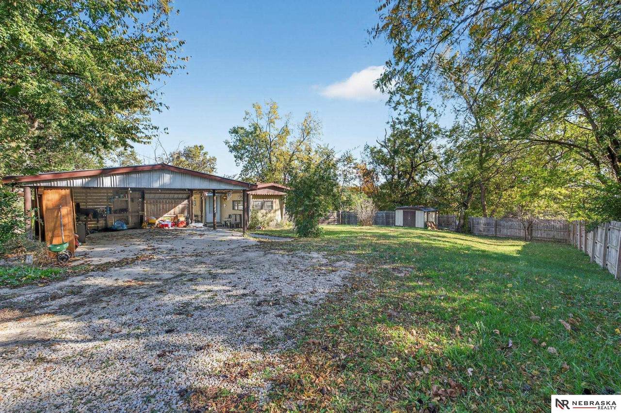 1024 Avenue B - Photo 1