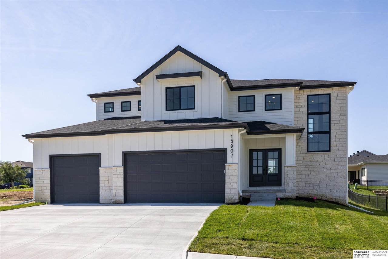 18907 Devonshire Drive - Photo 1