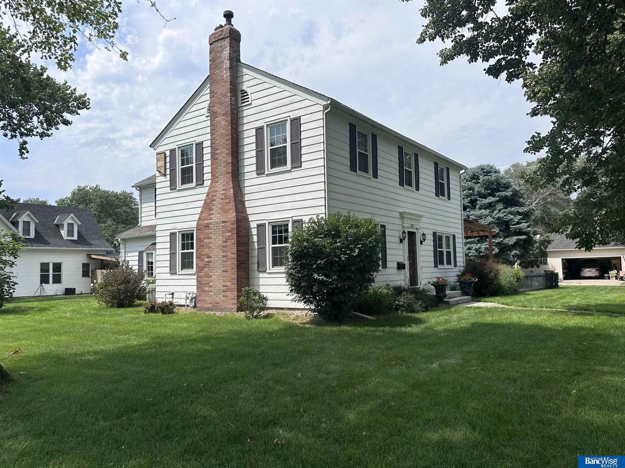 1207 8th Street - Photo 1