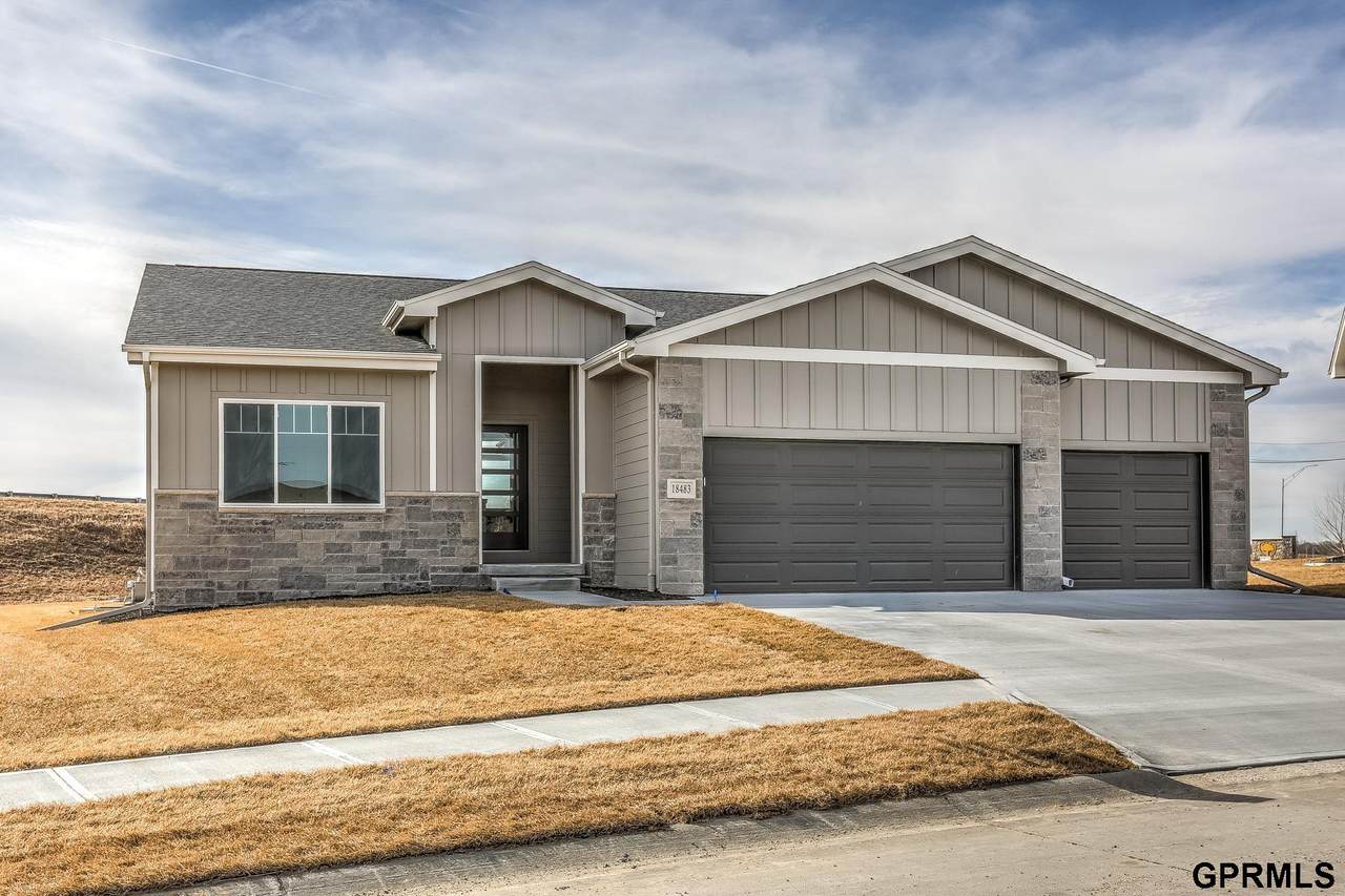 18483 Robin Circle - Photo 1