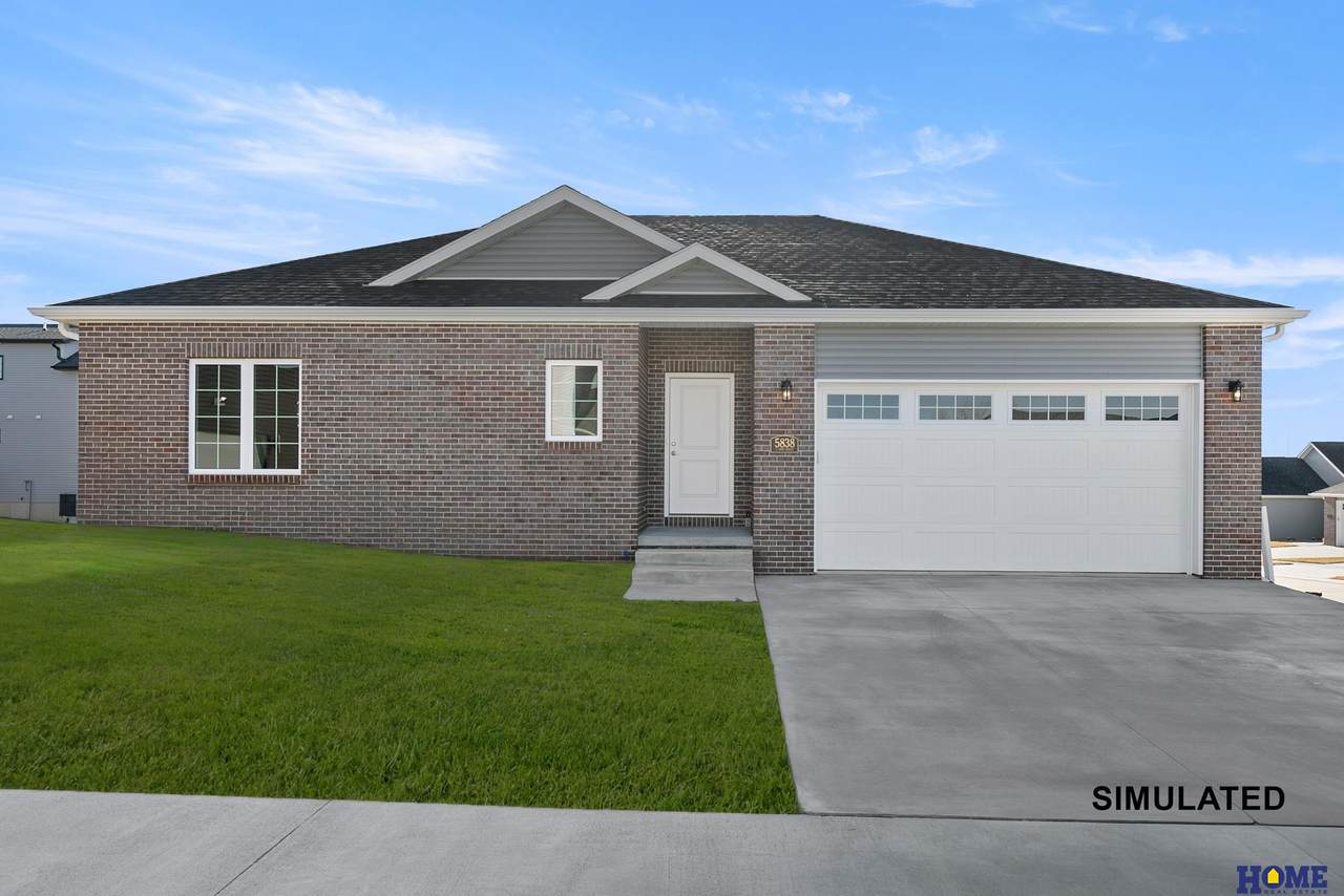 5838 94th Street - Photo 1
