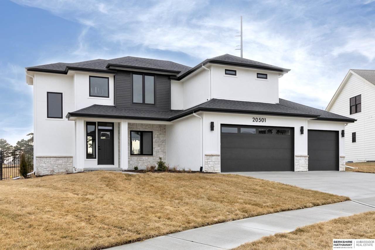 20501 Ogden Street - Photo 1