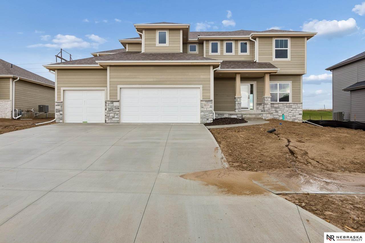 8614 Legacy Street - Photo 1