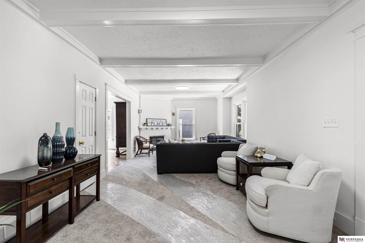 323 38th Avenue - Photo 1