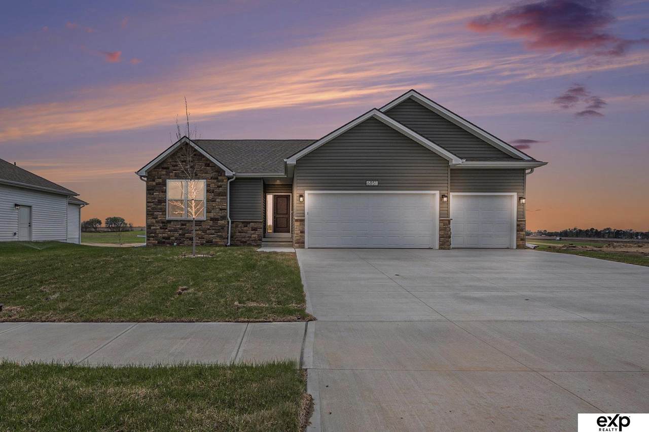 6851 Stony Point Drive - Photo 1