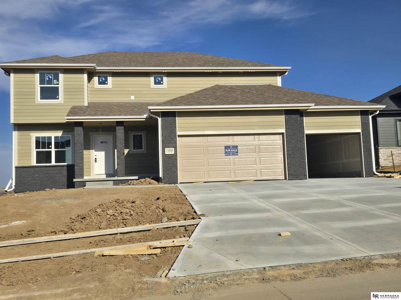 11003 161 Avenue - Photo 1