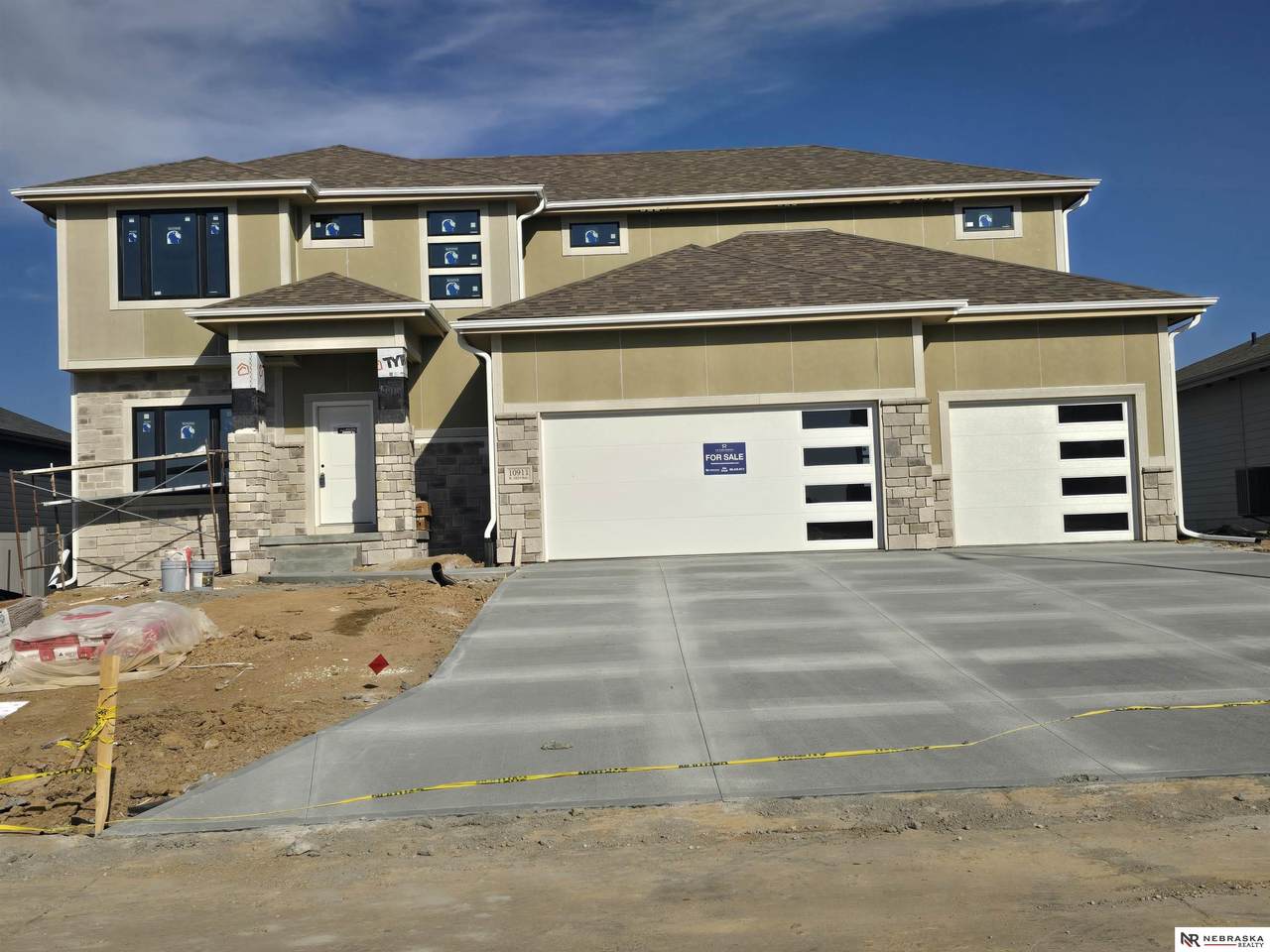 10911 161 Avenue - Photo 1