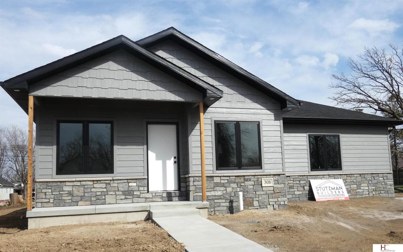 308 Maple Street - Photo 1