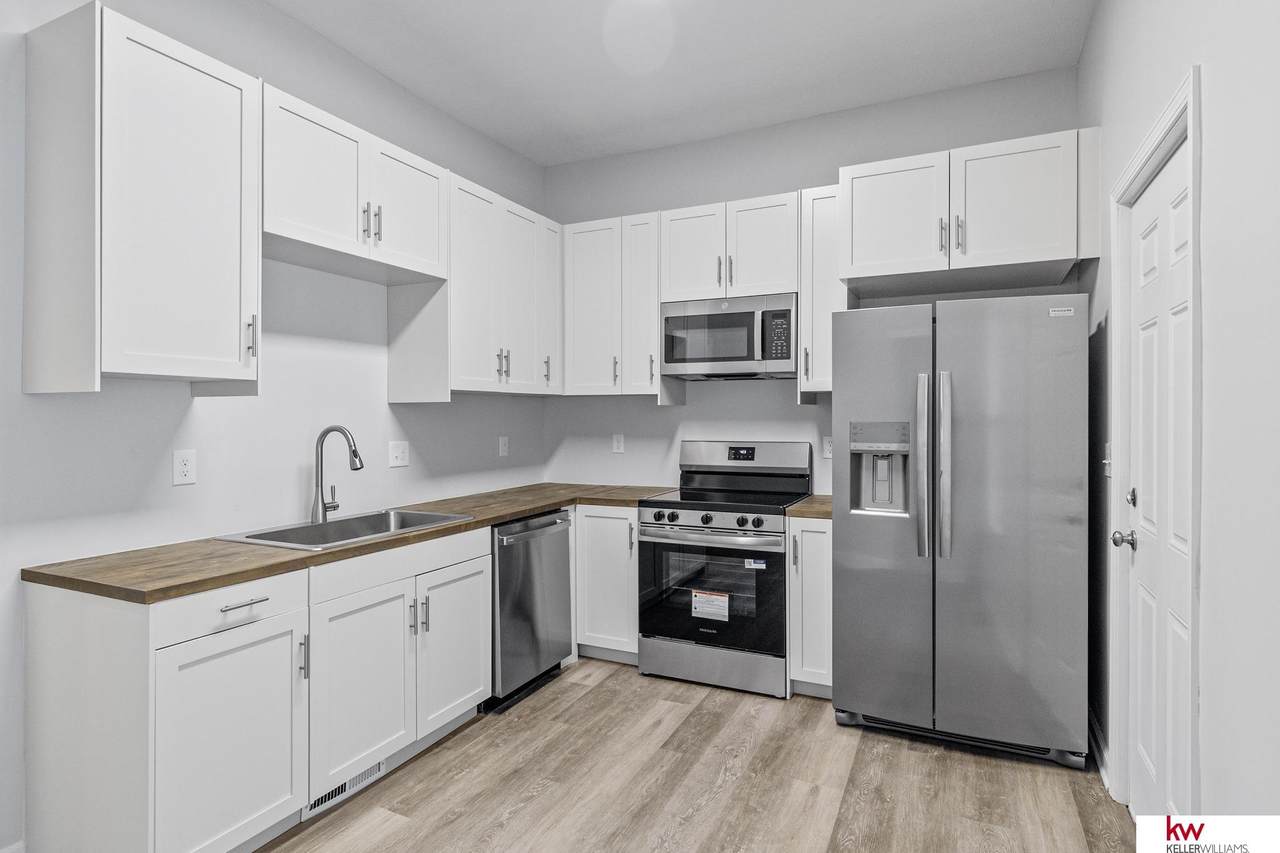 2321 45 Street - Photo 1